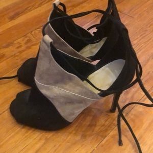 Aldo heels - tan and black lace up in the back